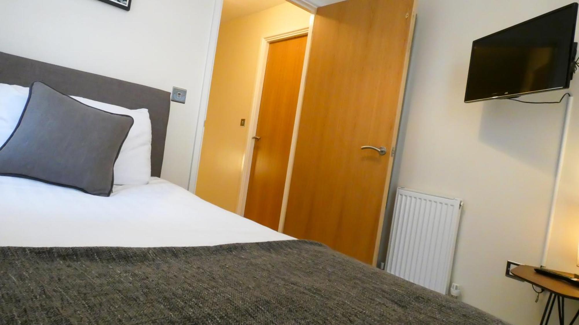 Three Bedroom Townhouse With Parking Telford Rom bilde